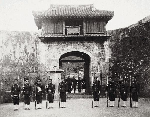 【沖縄本】Ancient RYUKYU Amazon.com: The Ryukyus: A History of the Island Kingdom and